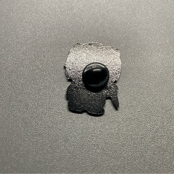 Pin Horror Movie Childs Play Chucky & Hello Kitty Fun Halloween Collectible Cat - Picture 3 of 6